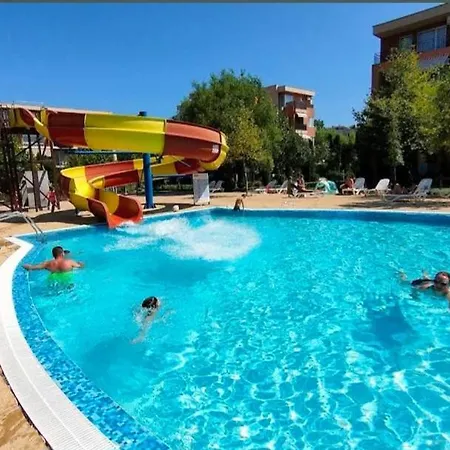 In A With 9 Pools Sluneční pobřeží