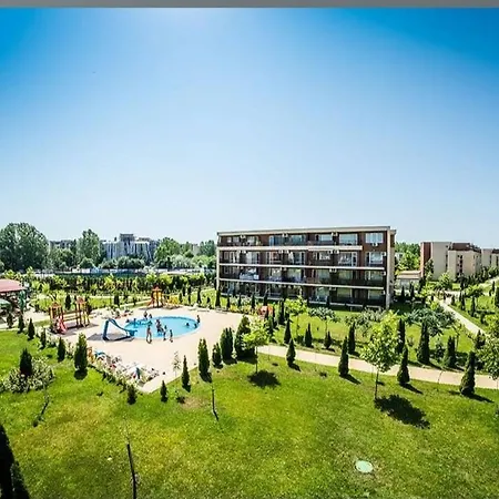 In A With 9 Pools Sluneční pobřeží