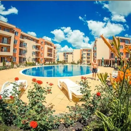 In A With 9 Pools Апартаменты *