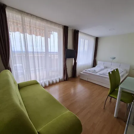 In A With 9 Pools Апартамент