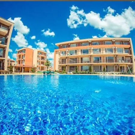 In A With 9 Pools Апартаменты